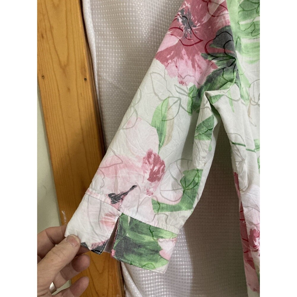 Kim Rodgers Women’s White Floral Button Up Blouse Work Casual Size 12 Petite - Picture 6 of 6